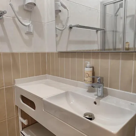 Hotell Bacalhoeiros 125 2*