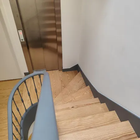 Bacalhoeiros 125 Hotell 2*