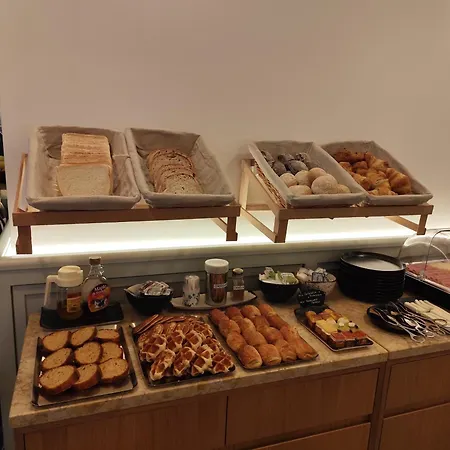 Otel Bacalhoeiros 125