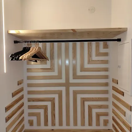 Bacalhoeiros 125 Hotel 2*