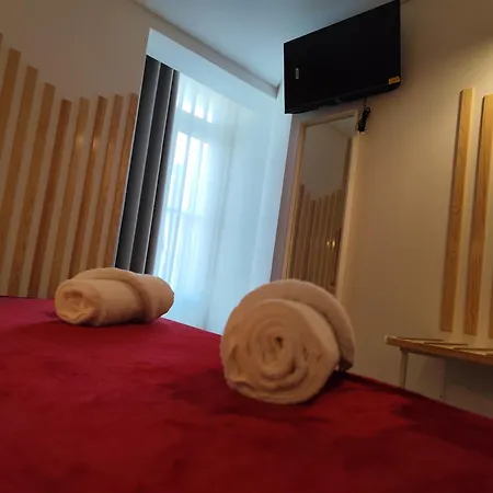 Bacalhoeiros 125 Hotel 2*