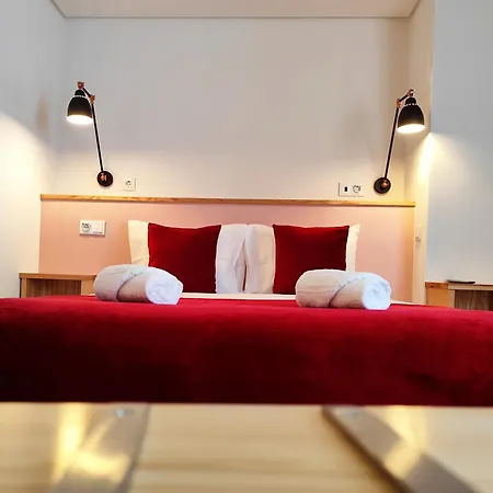 Bacalhoeiros 125 Hotel