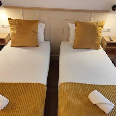 Hotel Bacalhoeiros 125 2*